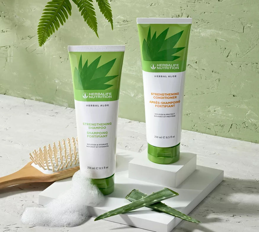 Herbal Aloe Strengthening Shampoo - 250ml